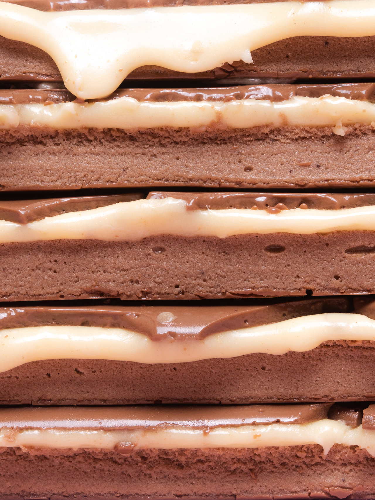 Barebells Minty Chocolate Hover Background