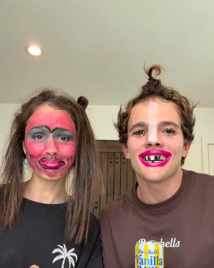 Who looks better?? 👀🤭